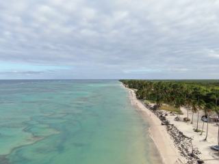Anse laborde en Guadeloupe : eau turquoise et sable fin