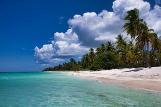 Ilet pinel saint martin : plage de Guadeloupe