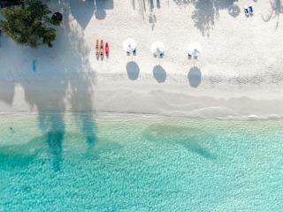 Plage sainte anne île sainte marguerite : plage de Guadeloupe